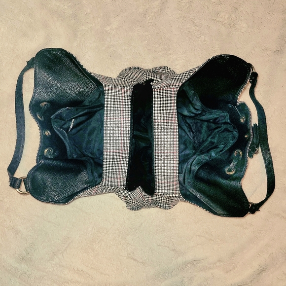 Liz Claiborne Houndstooth Tote Bag - Picture 7 of 9